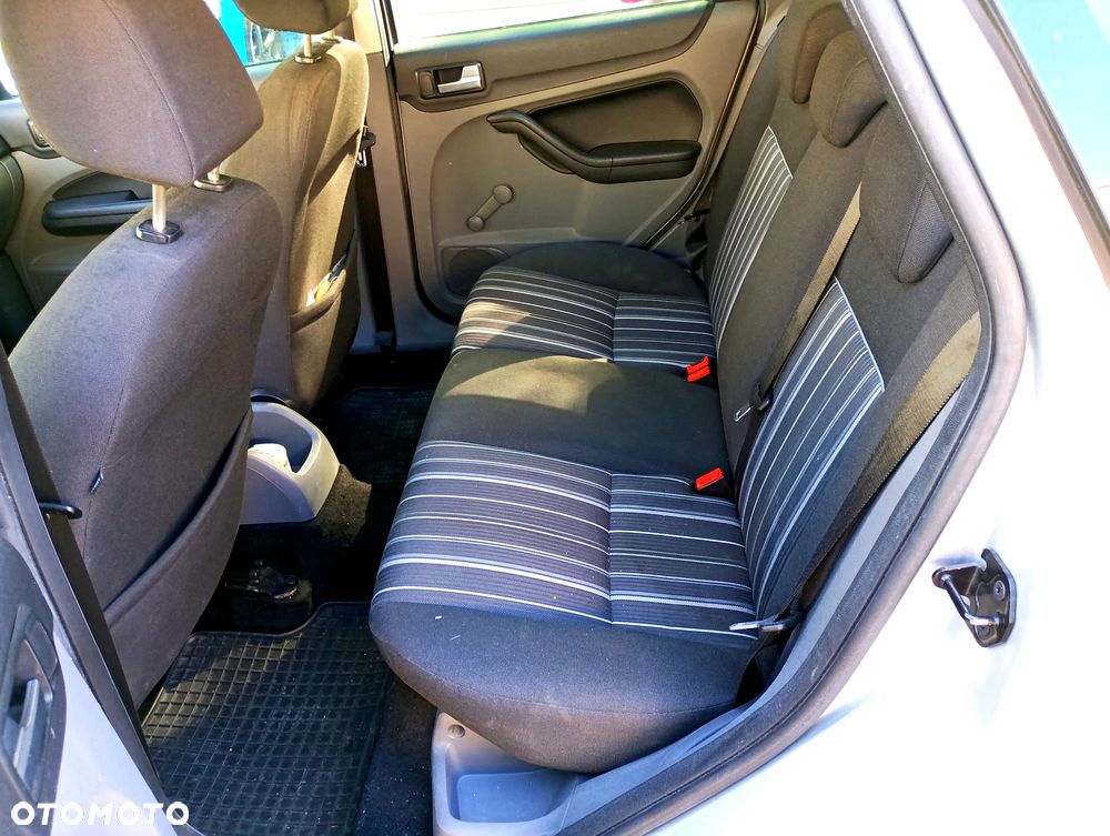 Ford Focus 1.6 Silver X - 11