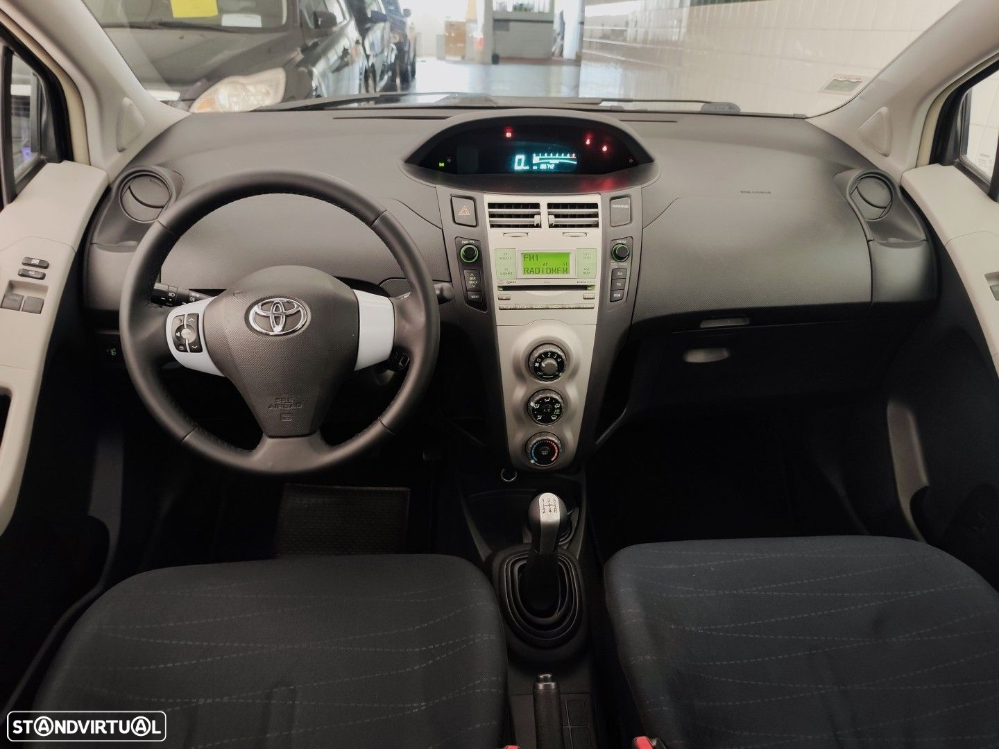 Toyota Yaris 1.0 VVT-i AC - 13