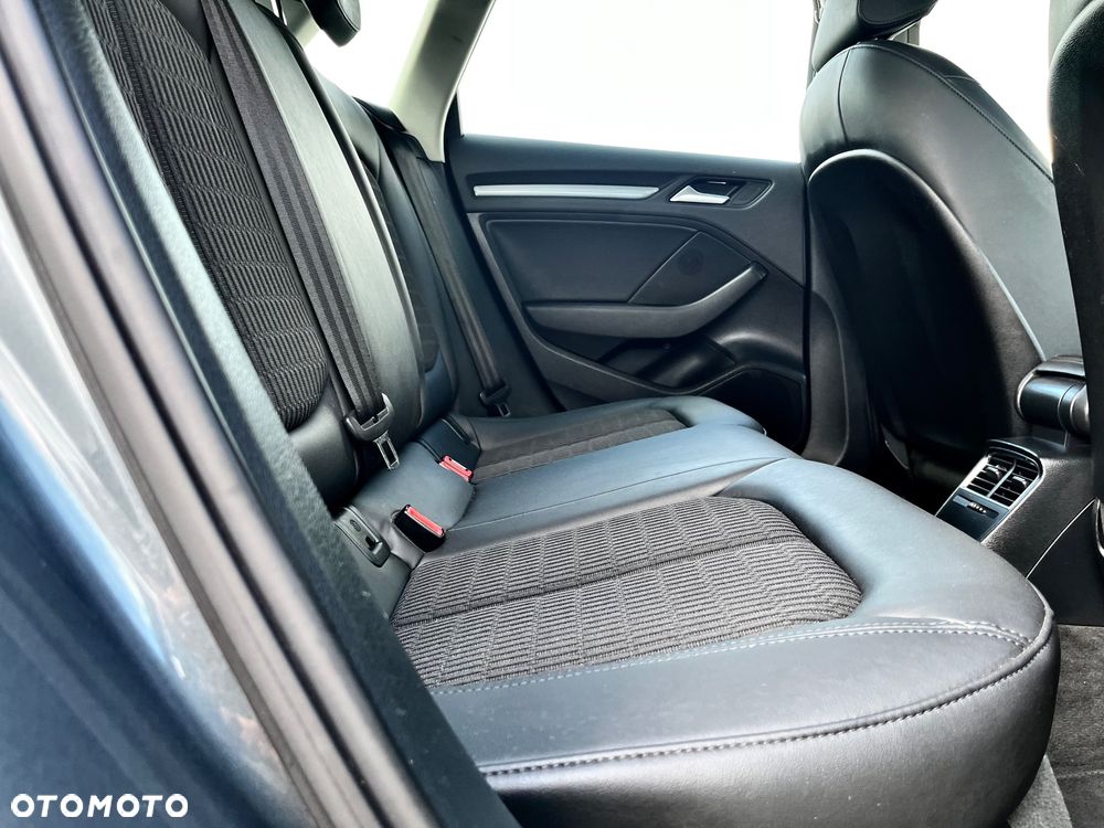 Audi A3 Sportback 1.6 TDI S tronic Attraction - 13