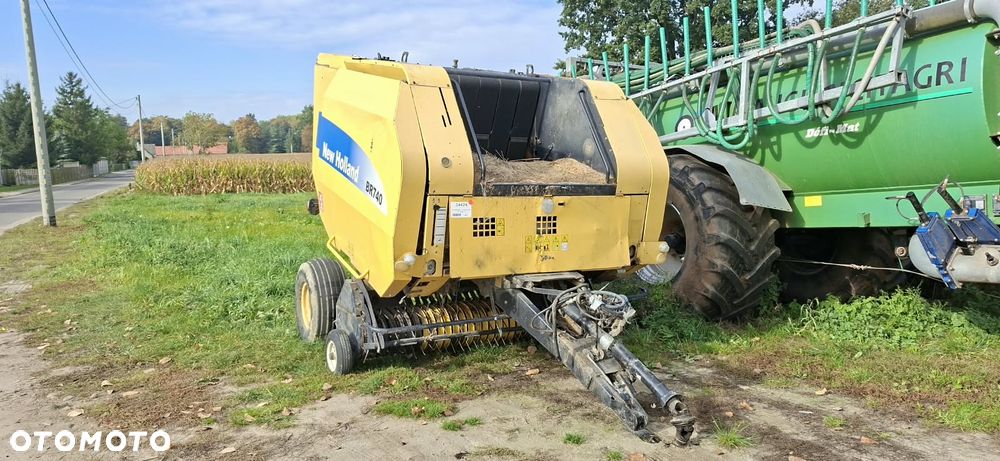 New Holland BR740 - 1