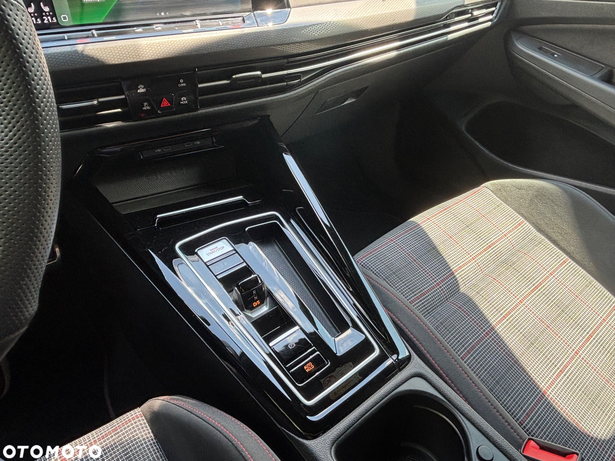 Volkswagen Golf VIII 2.0 TSI GTI DSG - 12