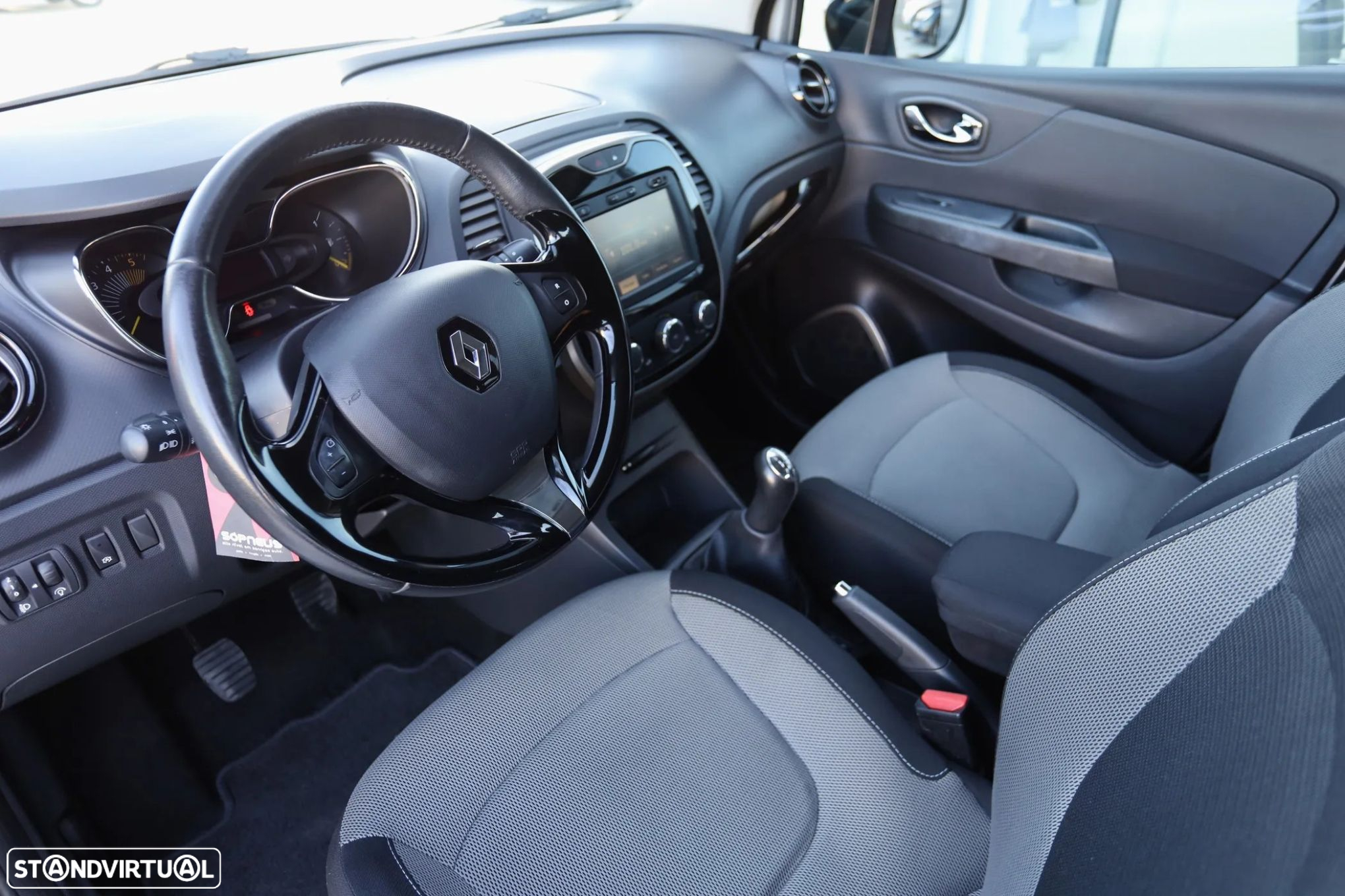 Renault Captur 1.5 dCi - 7
