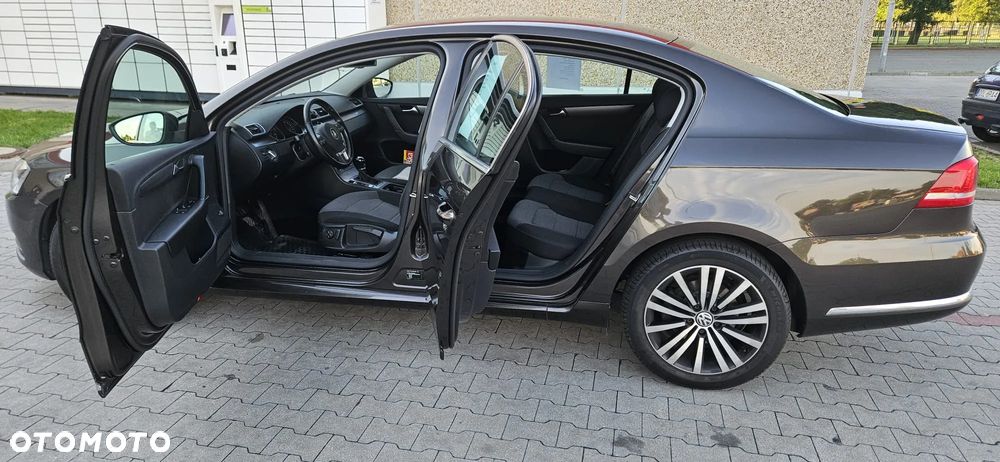 Volkswagen Passat 1.4 TSI BMT Comfortline - 14