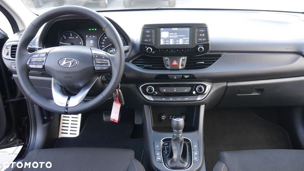 Hyundai i30 1.6 CRDi Automatik Style - 26
