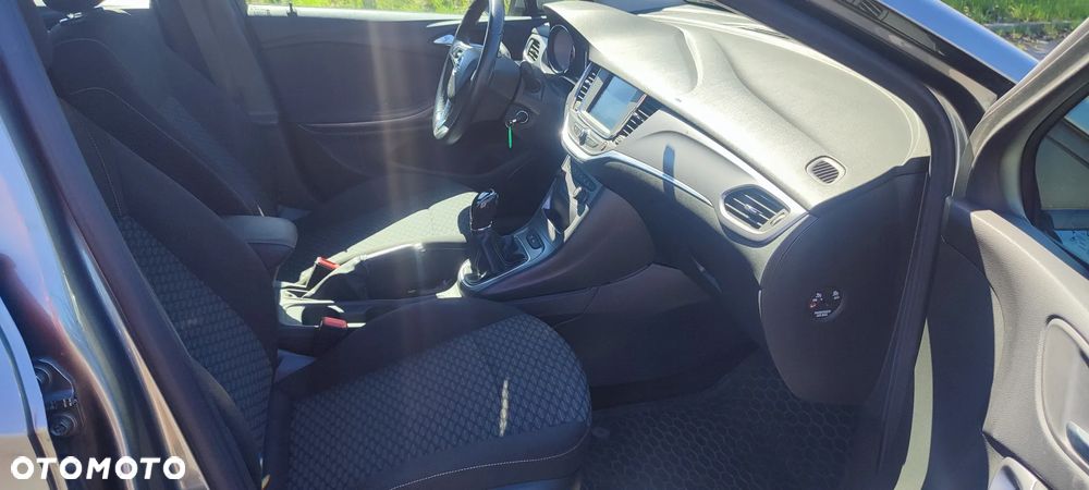 Opel Astra 1.6 CDTI Enjoy - 11