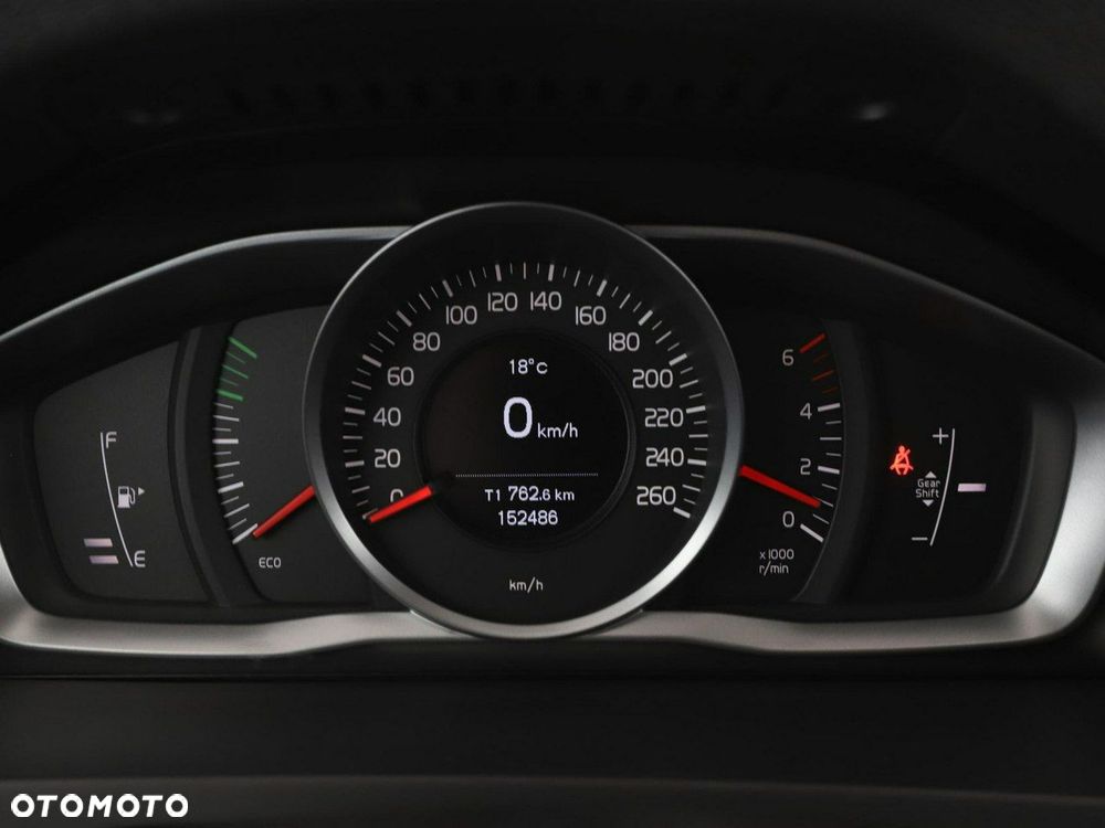 Volvo V60 Cross Country D3 Drive-E Kinetic - 22