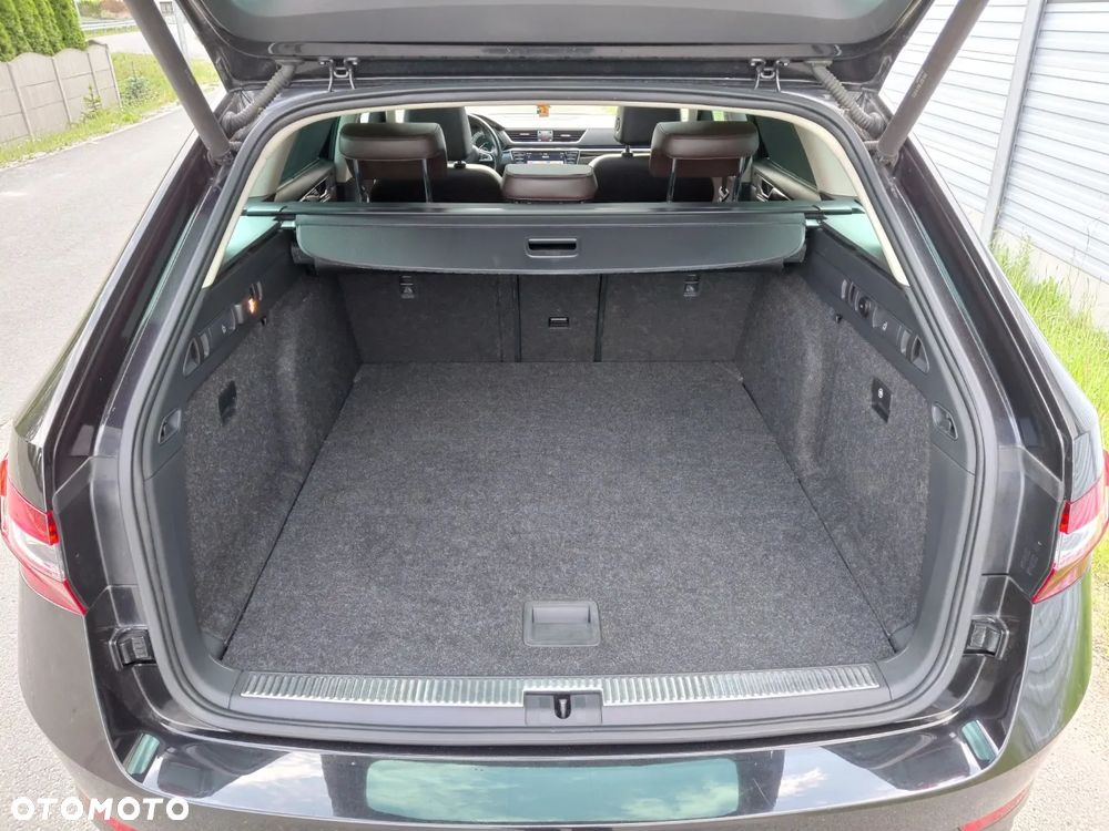Skoda Superb 2.0 TDI DSG L&K - 17