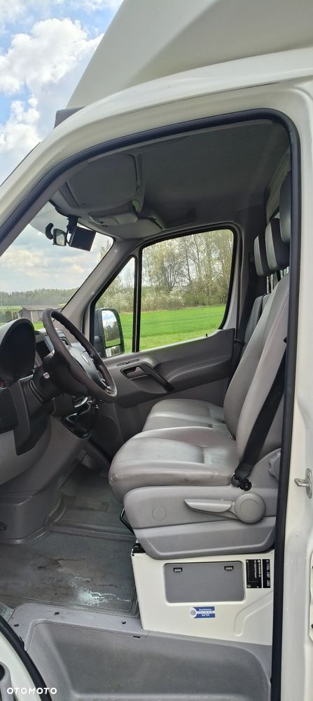 Volkswagen CRAFTER MAXI KONTENER 2.5 TDI 136 KM - 10