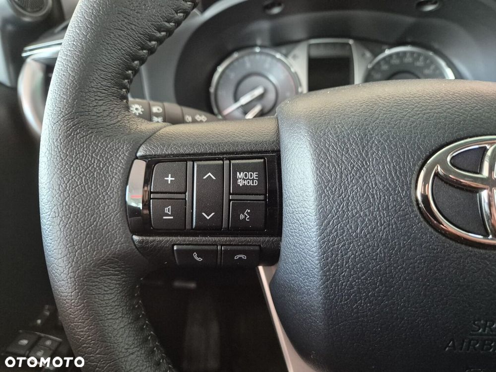 Toyota Hilux - 17