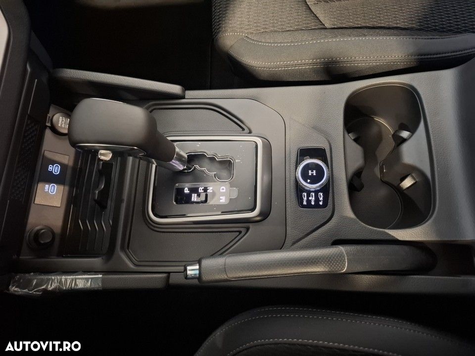 KG Mobility Musso - 13