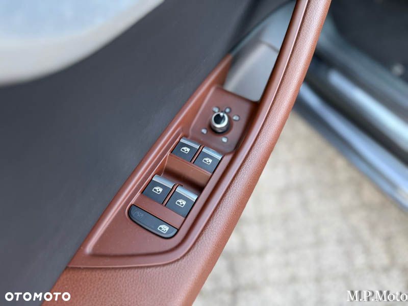 Audi A4 Avant 2.0 TDI Sport S tronic - 25