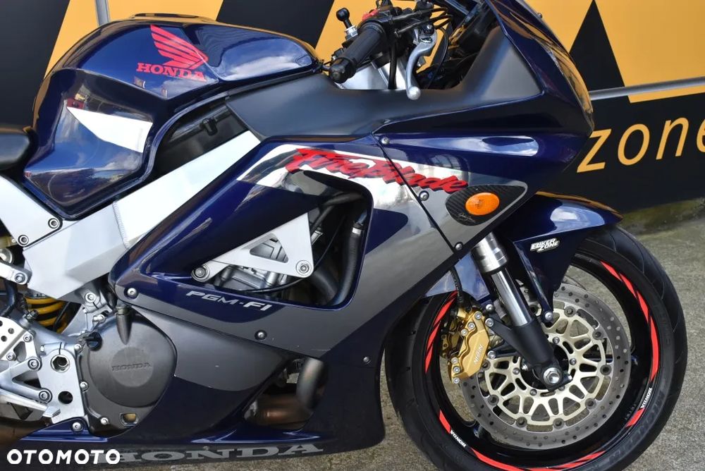 Honda CBR - 5