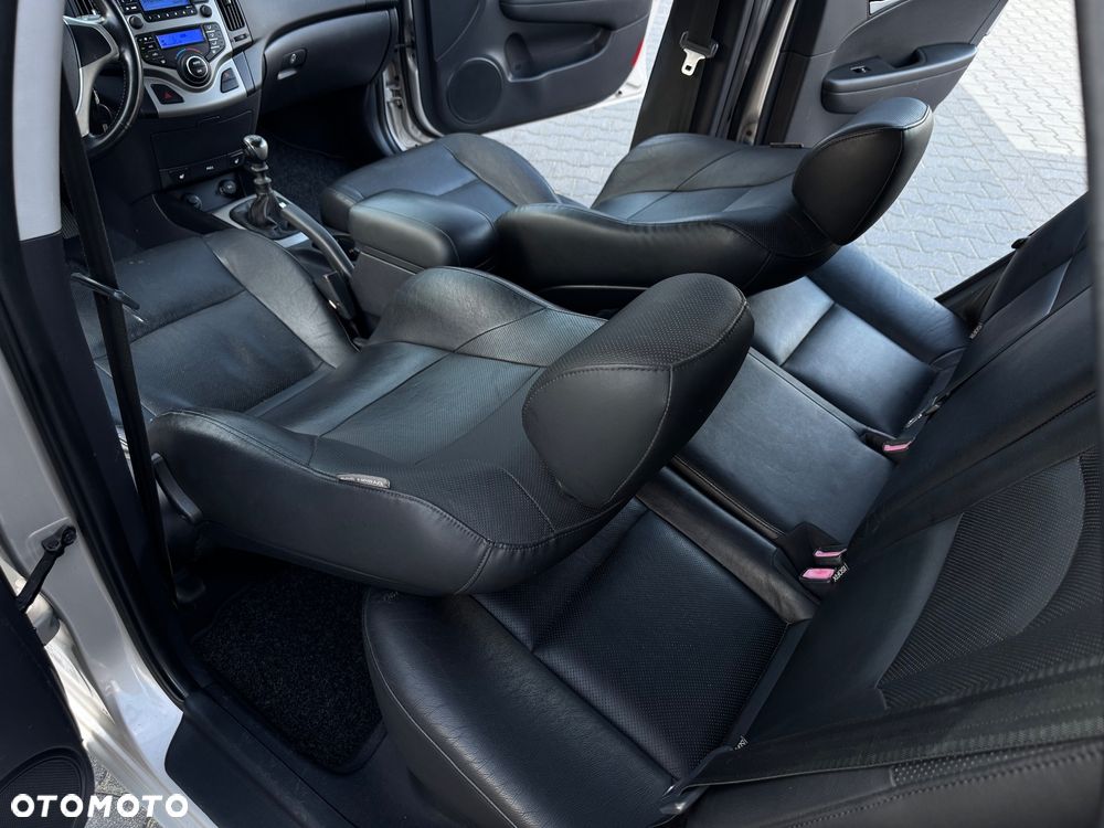 Hyundai i30 i30cw 1.6 CRDi Edition 20 - 25