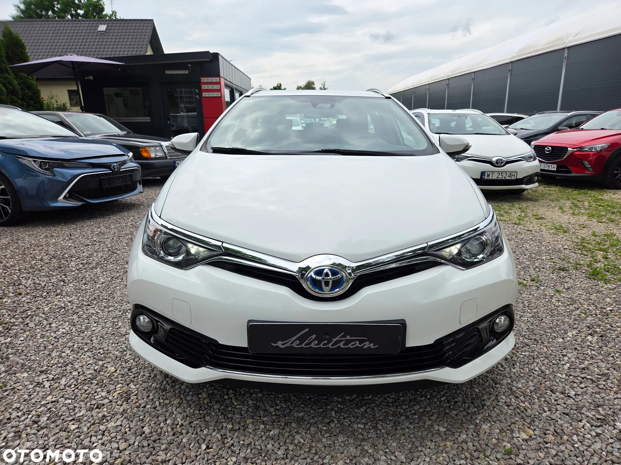 Toyota Auris 1.8 VVT-i Hybrid Automatik Touring Sports Edition - 2