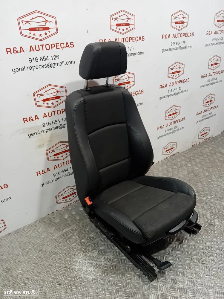 Conjunto de Bancos BMW Serie 1 Cabriolet E88 Pack M Pele e Tecido - 7