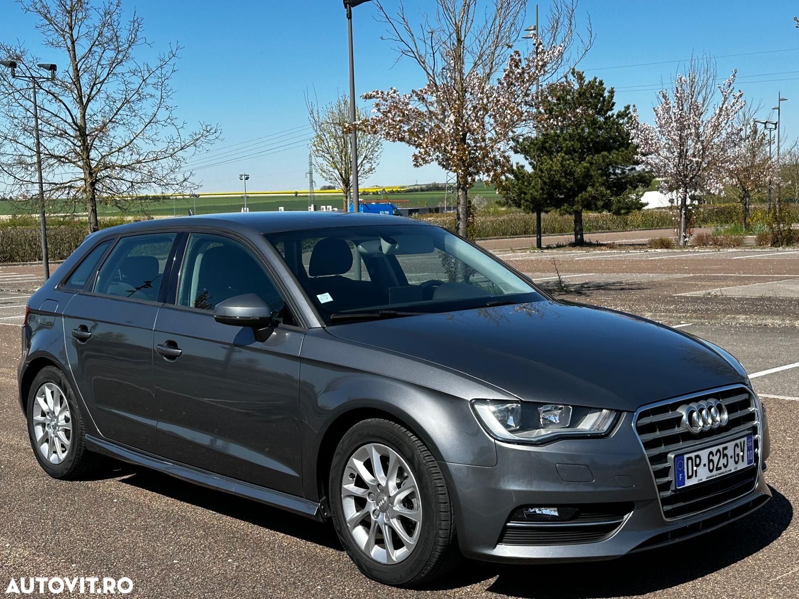 Audi A3 1.6 TDI Sportback - 1