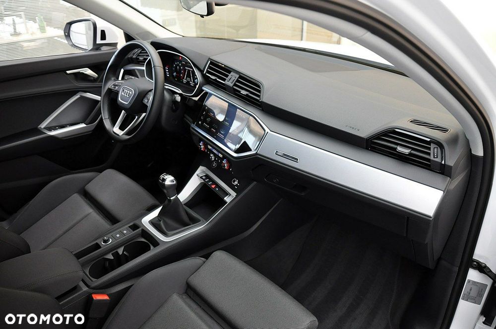 Audi Q3 Sportback - 25