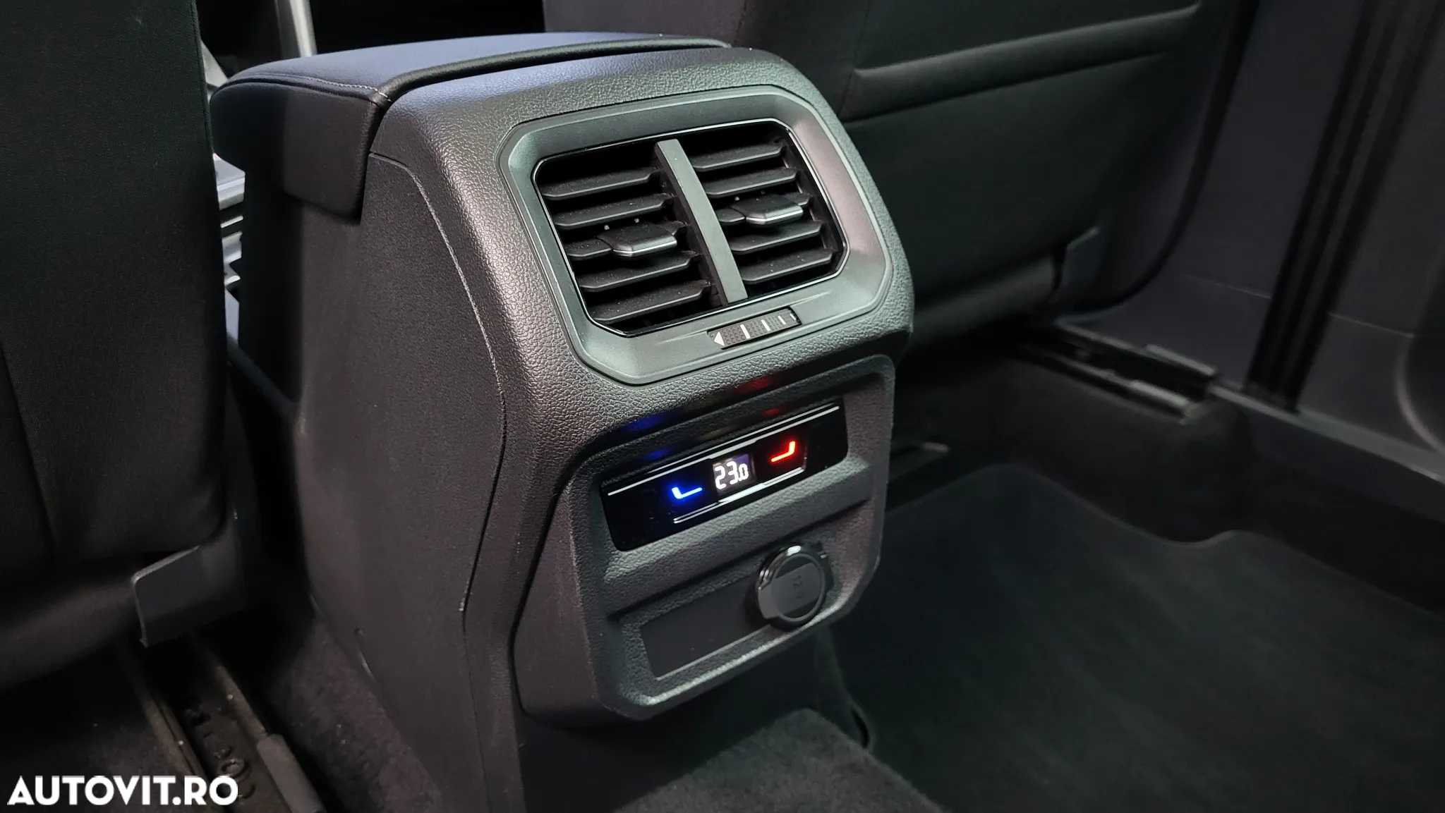 Volkswagen Tiguan 2.0 TDI SCR DSG 4Motion Elegance - 38