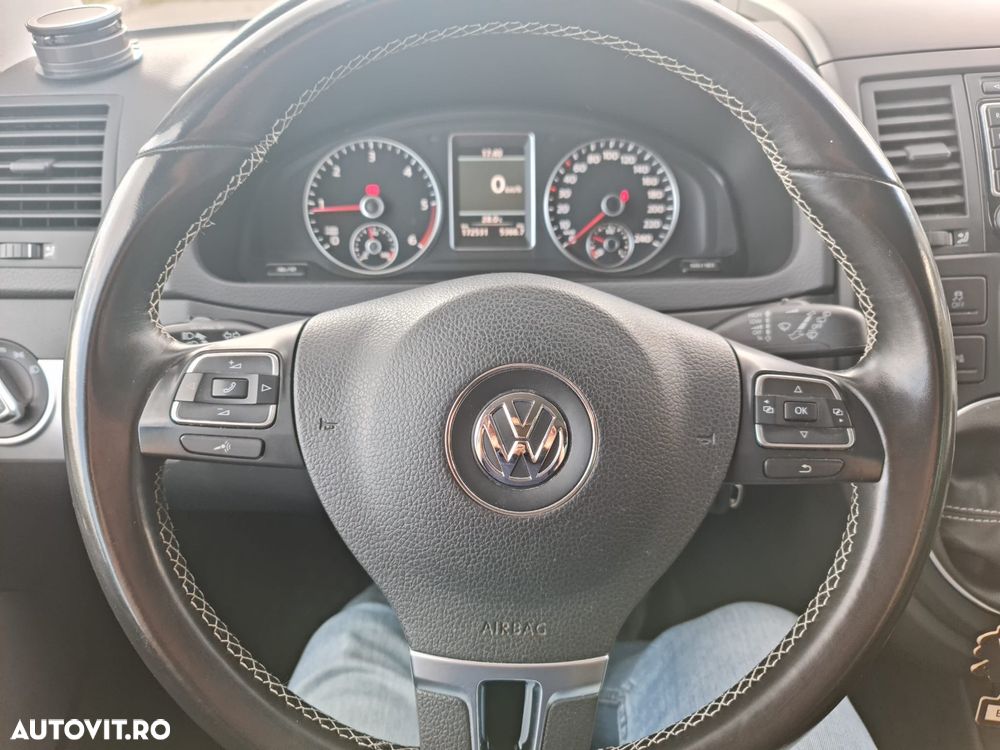 Volkswagen Multivan - 17