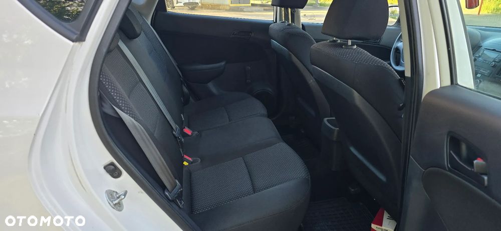 Hyundai i30 1.4 Classic + - 29