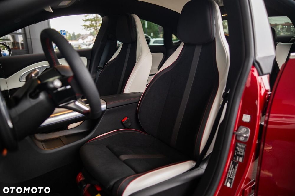 Mercedes-Benz CLA - 26