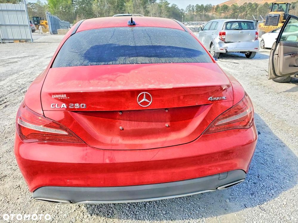 Mercedes-Benz CLA 250 4Matic 7G-DCT - 6