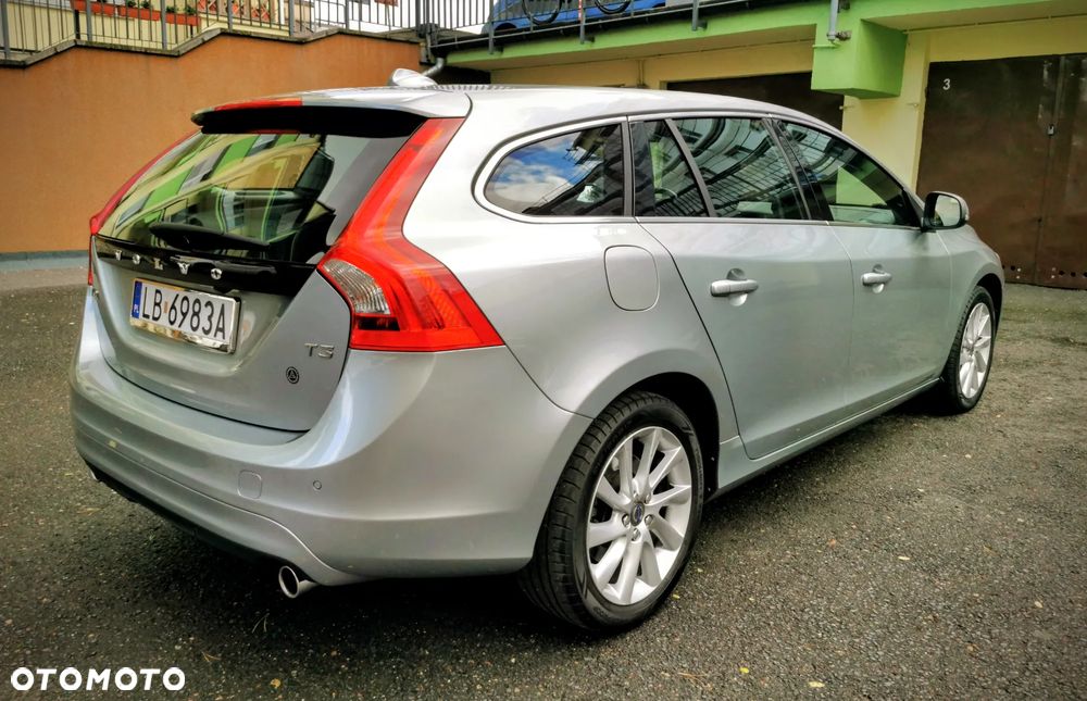 Volvo V60 T3 - 4