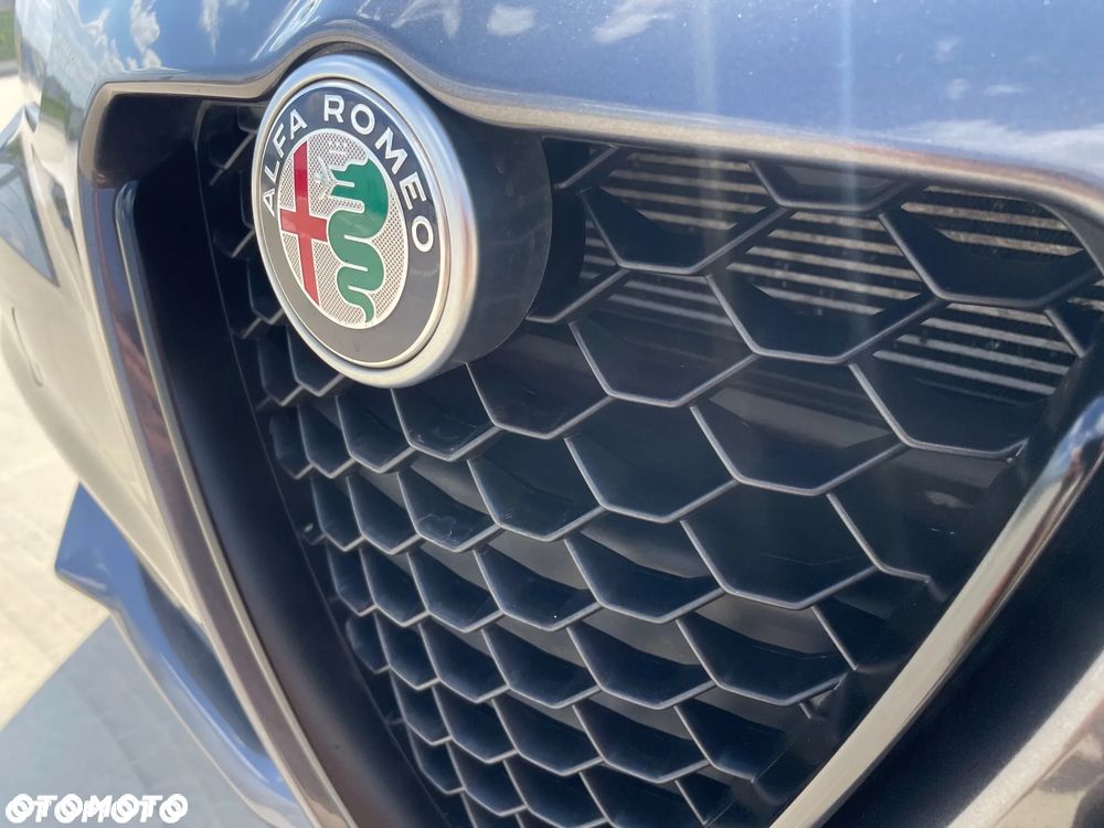 Alfa Romeo Giulia 2.0 Turbo Veloce Q4 - 17