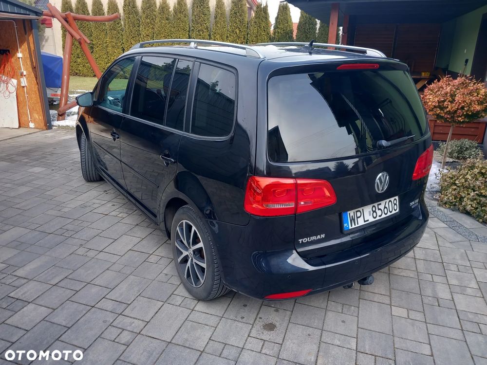 Volkswagen Touran - 6