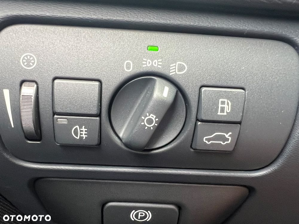 Volvo XC 60 T5 Summum - 28