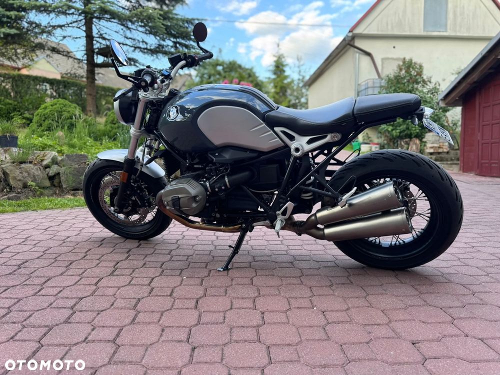BMW R - 1