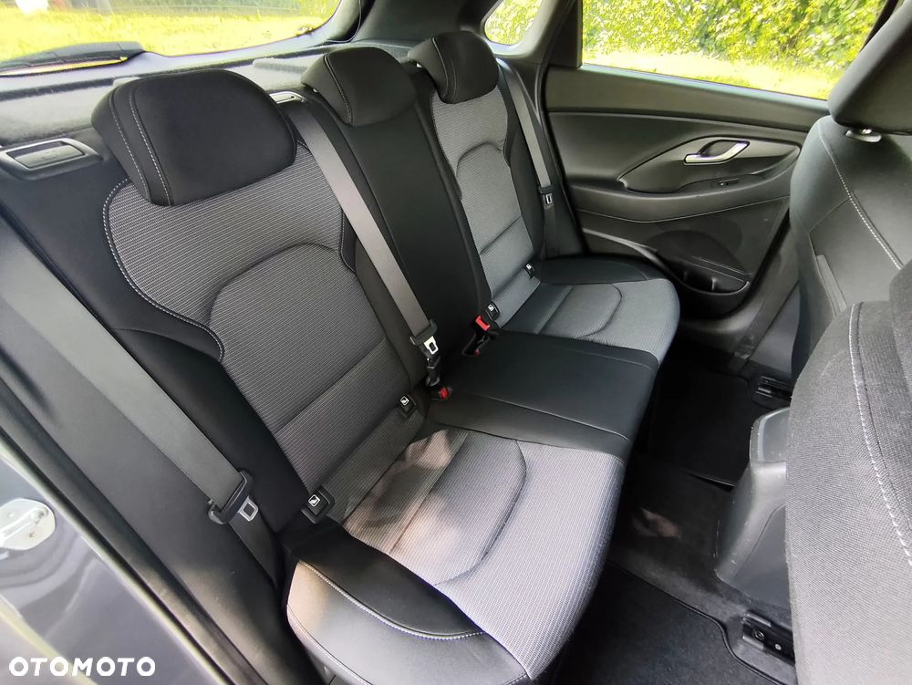 Hyundai i30 1.4 Premium - 13