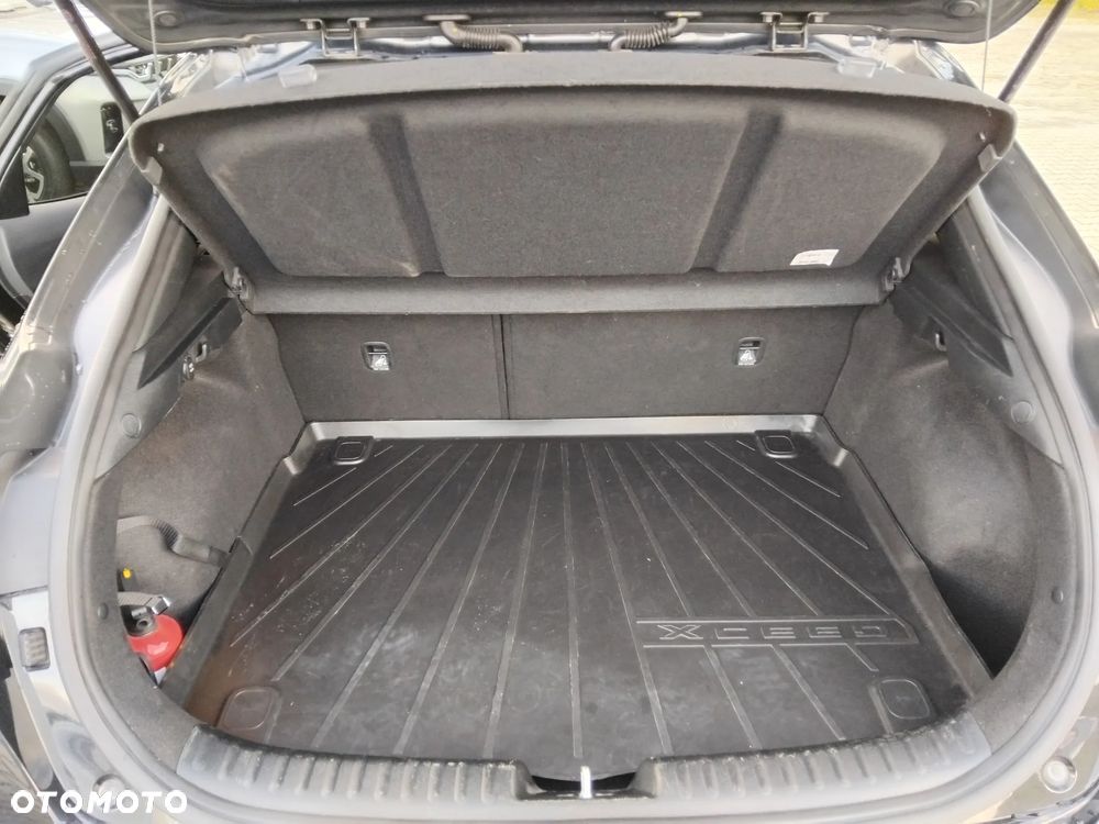 Kia XCeed 1.4 T-GDI M - 18
