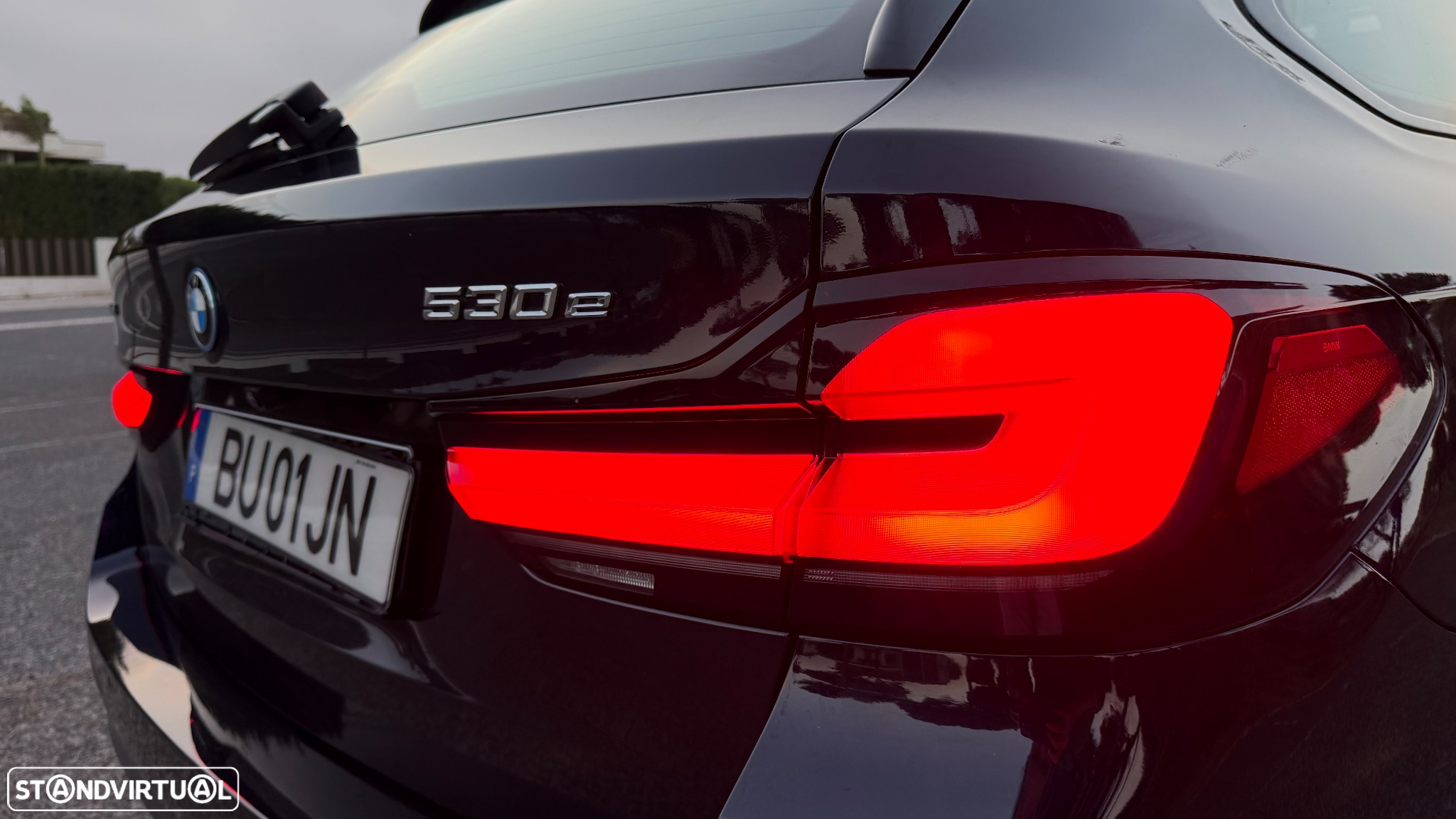 BMW 530 e Pack Desportivo M - 12