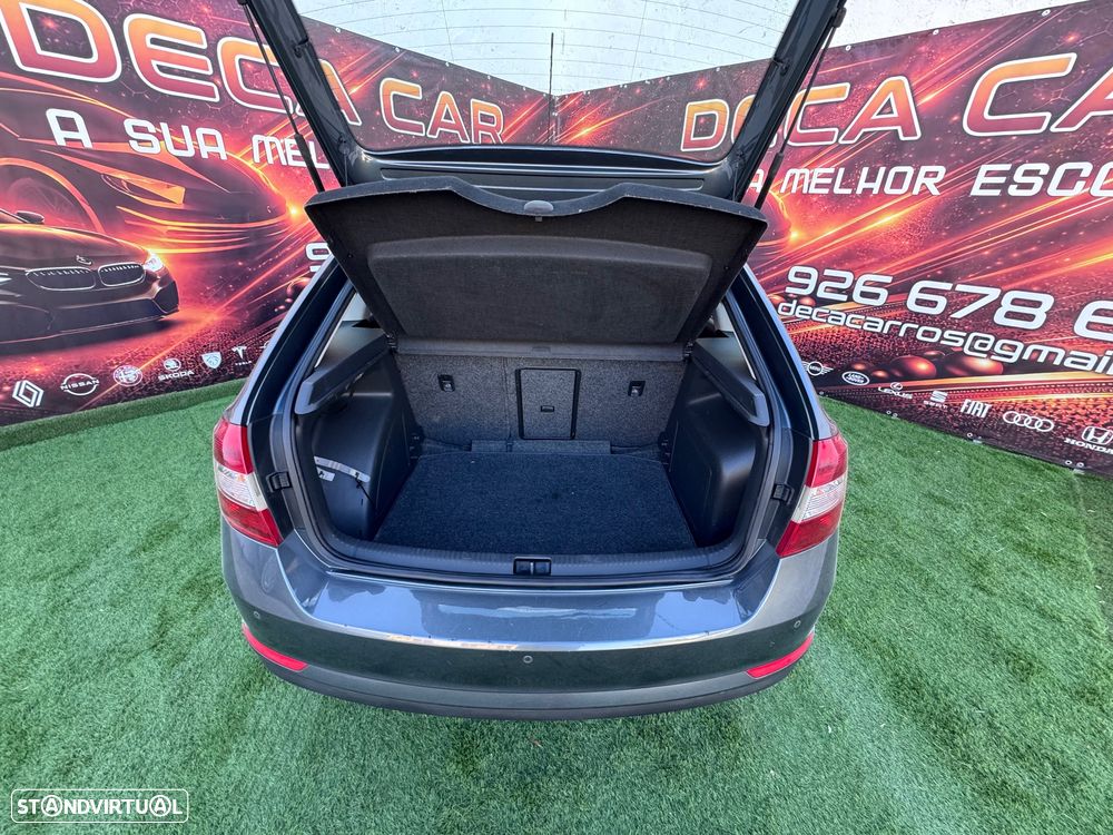 Skoda Rapid Spaceback 1.6 TDi Elegance - 10
