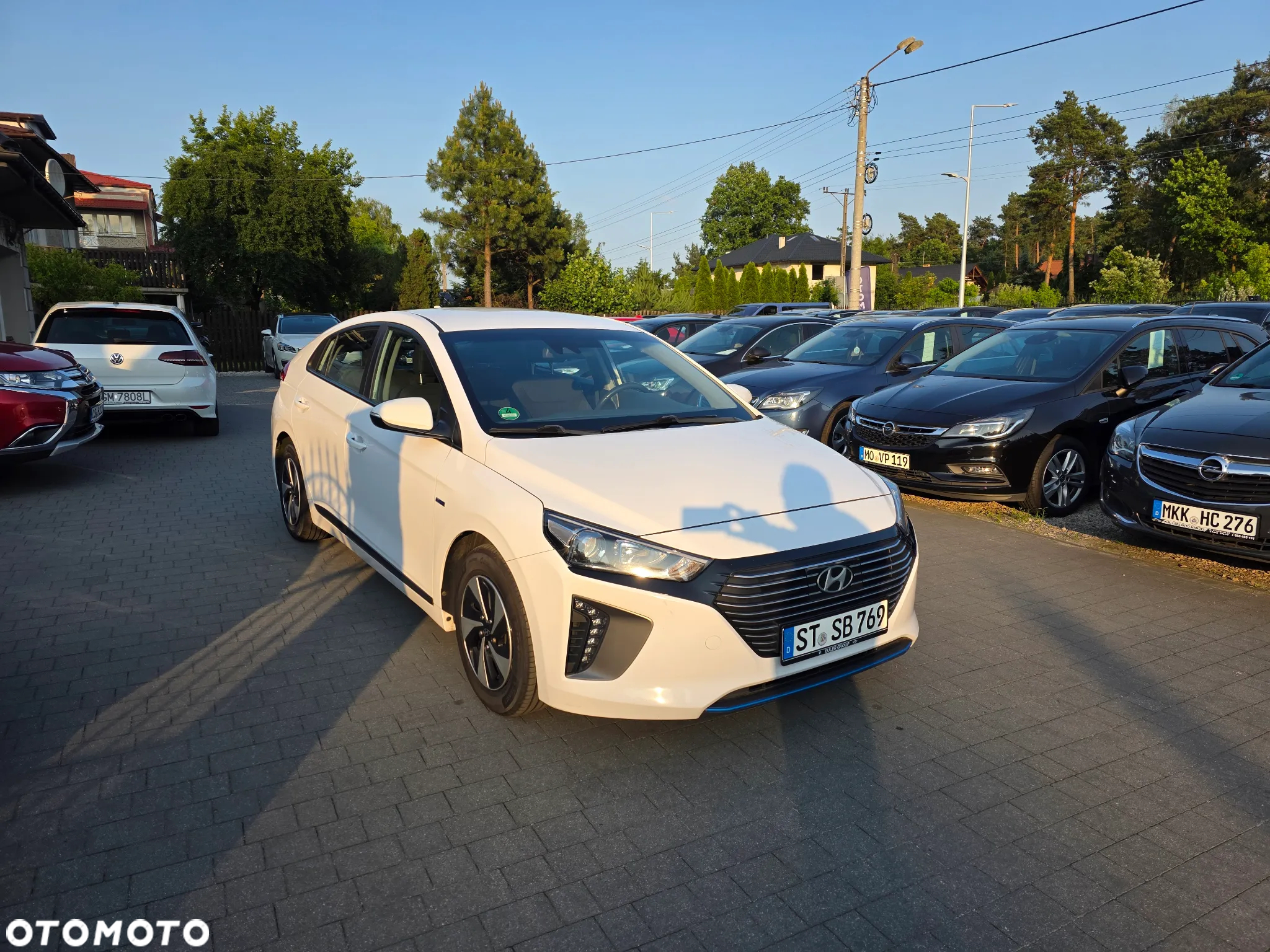Hyundai IONIQ hybrid Business - 10
