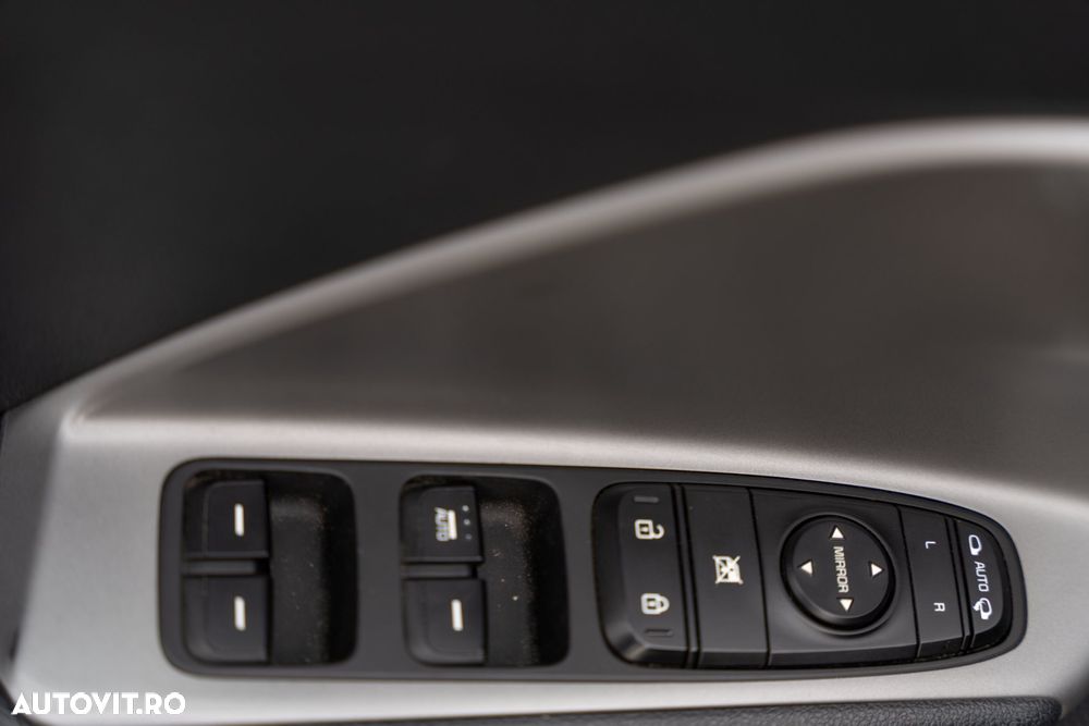 Kia Niro 1.6 GDI 2WD Aut. Spirit - 37