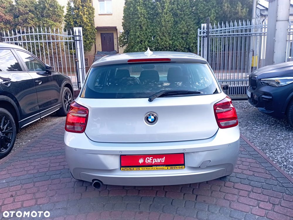 BMW Seria 1 116i - 5