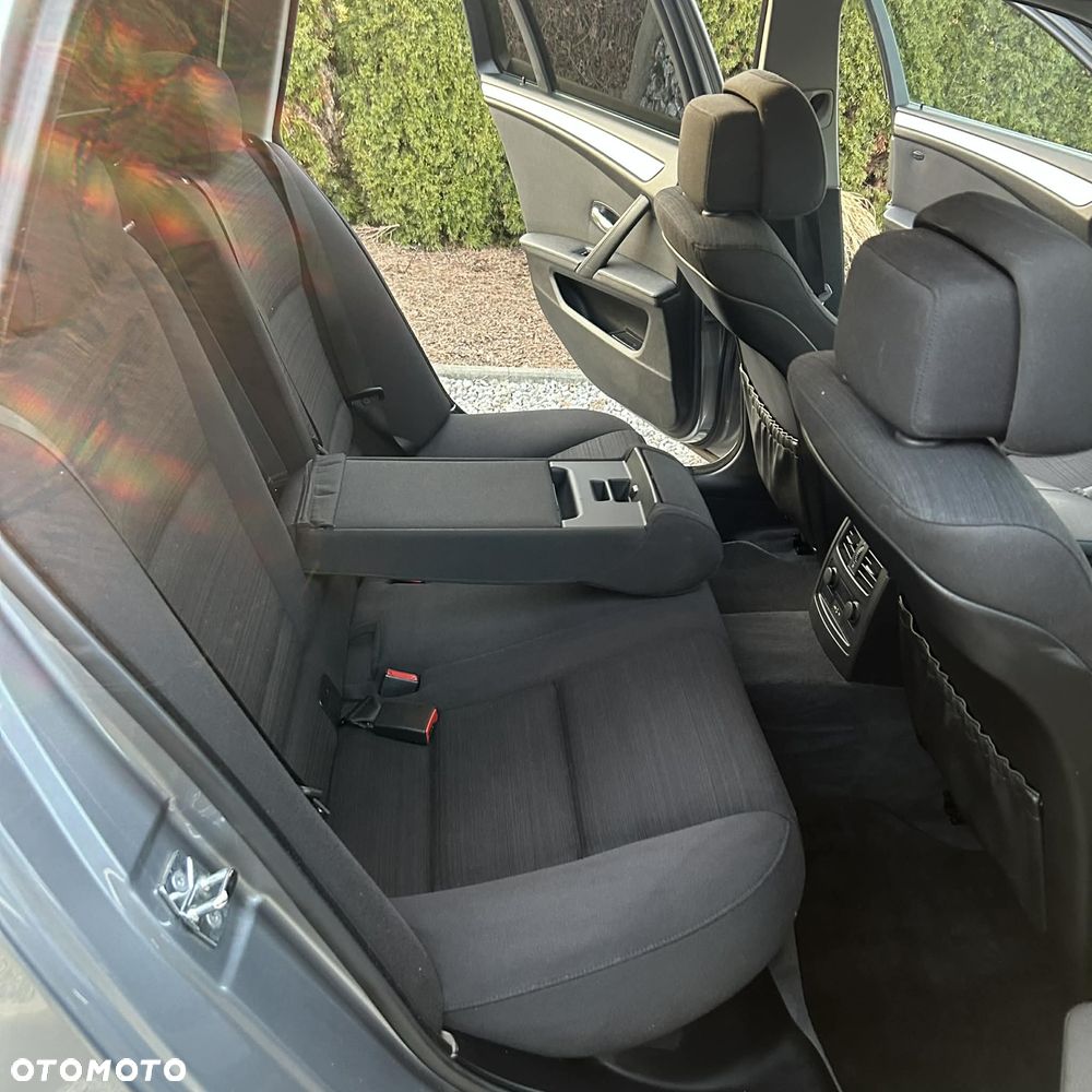 BMW Seria 5 520d - 15