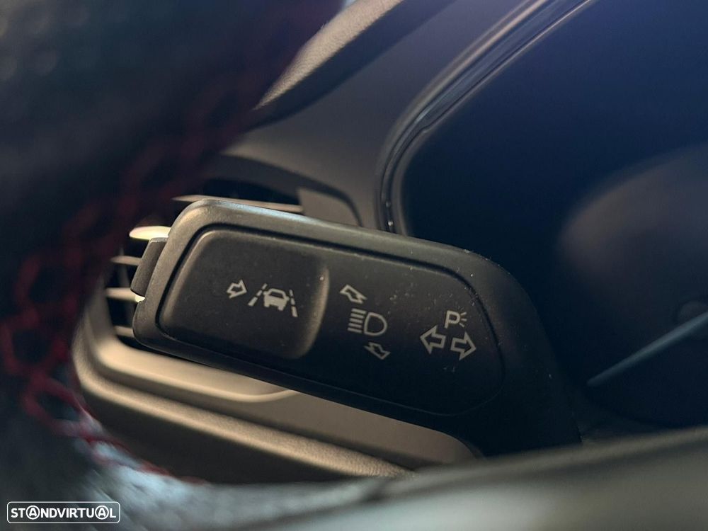 Ford Focus 1.0 EcoBoost ST-Line - 25