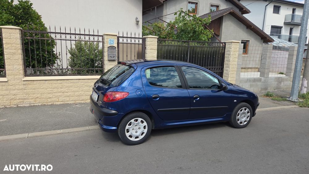 Peugeot 206 1.4E Sedan - 1