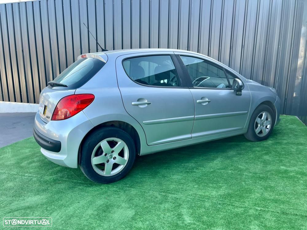 Peugeot 207 - 4