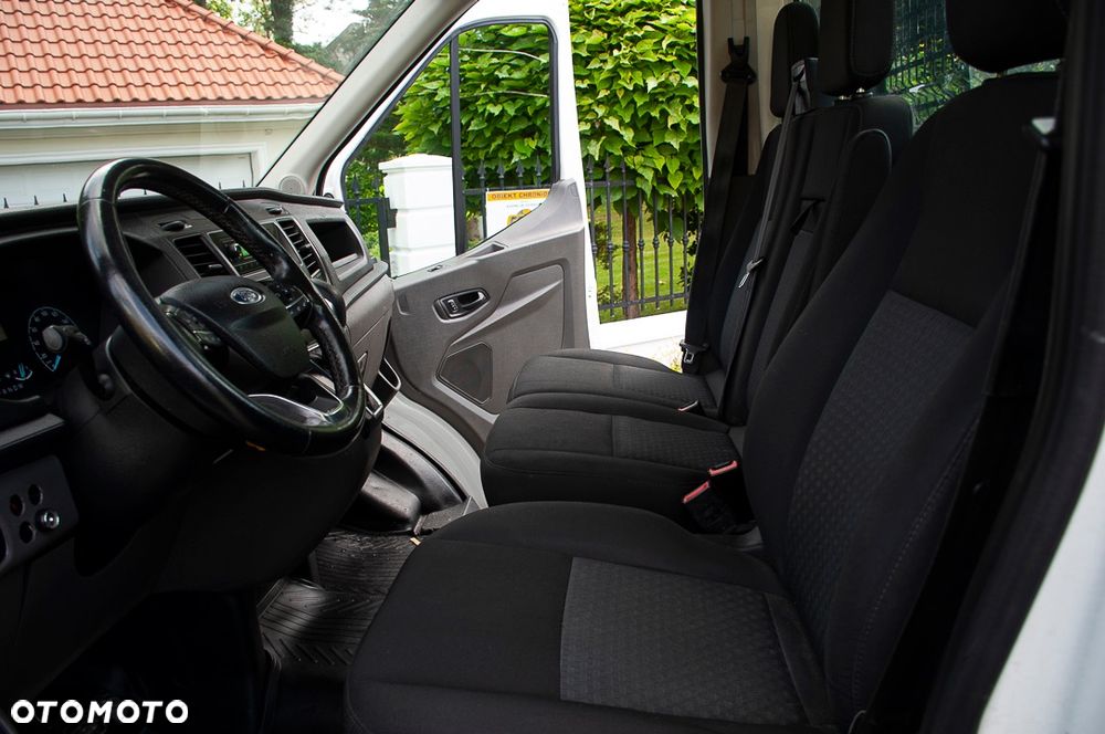 Ford Transit - 32