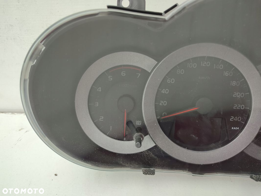 Licznik zegary TOYOTA RAV4 II 2.2D-CAT D4D EUROPA 83800-42D13 - 2