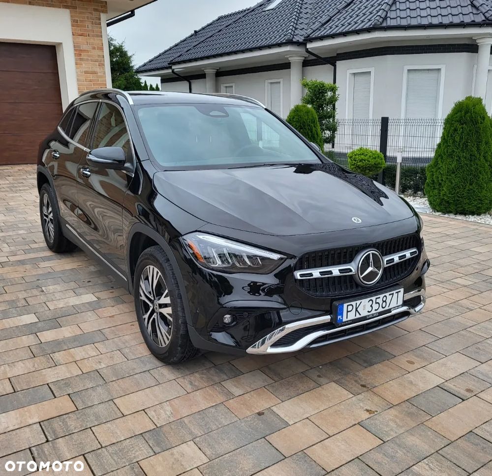 Mercedes-Benz GLA 250 4-Matic Progressive