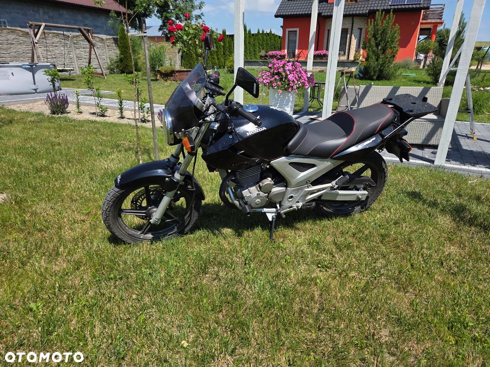 Honda CBF - 11