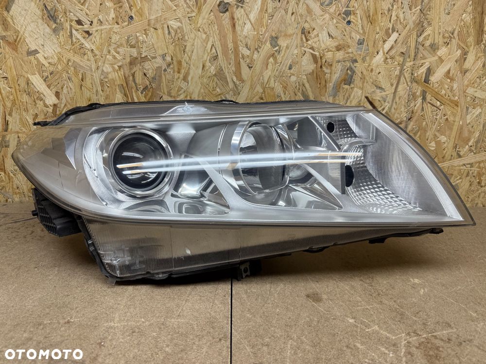 LAMPA PRZÓD PRAWA PRZEDNIA PRAWA SOCZEWKA ZWYKŁA SUZUKI VITARA III KOITO 100-18097 - 1