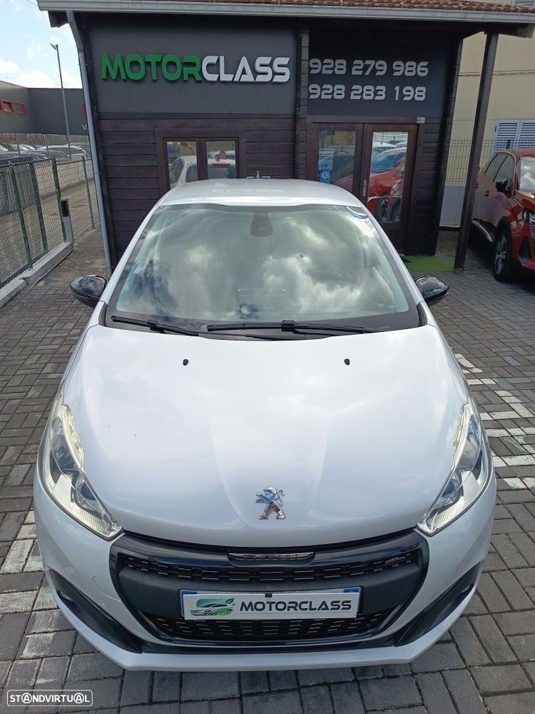 Peugeot 208 1.2 PureTech GT Line - 4