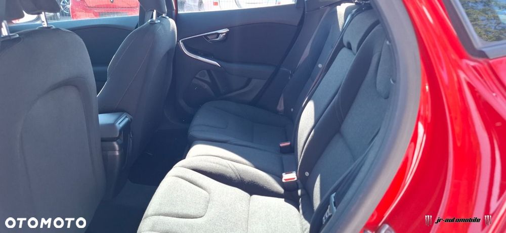 Volvo V40 - 9