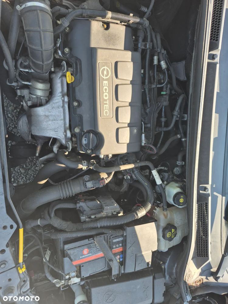 Opel Astra GTC 1.4 Turbo ecoFLEX Start/Stop - 24
